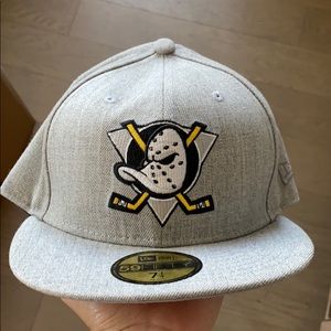 Anaheim Ducks flat brim hat